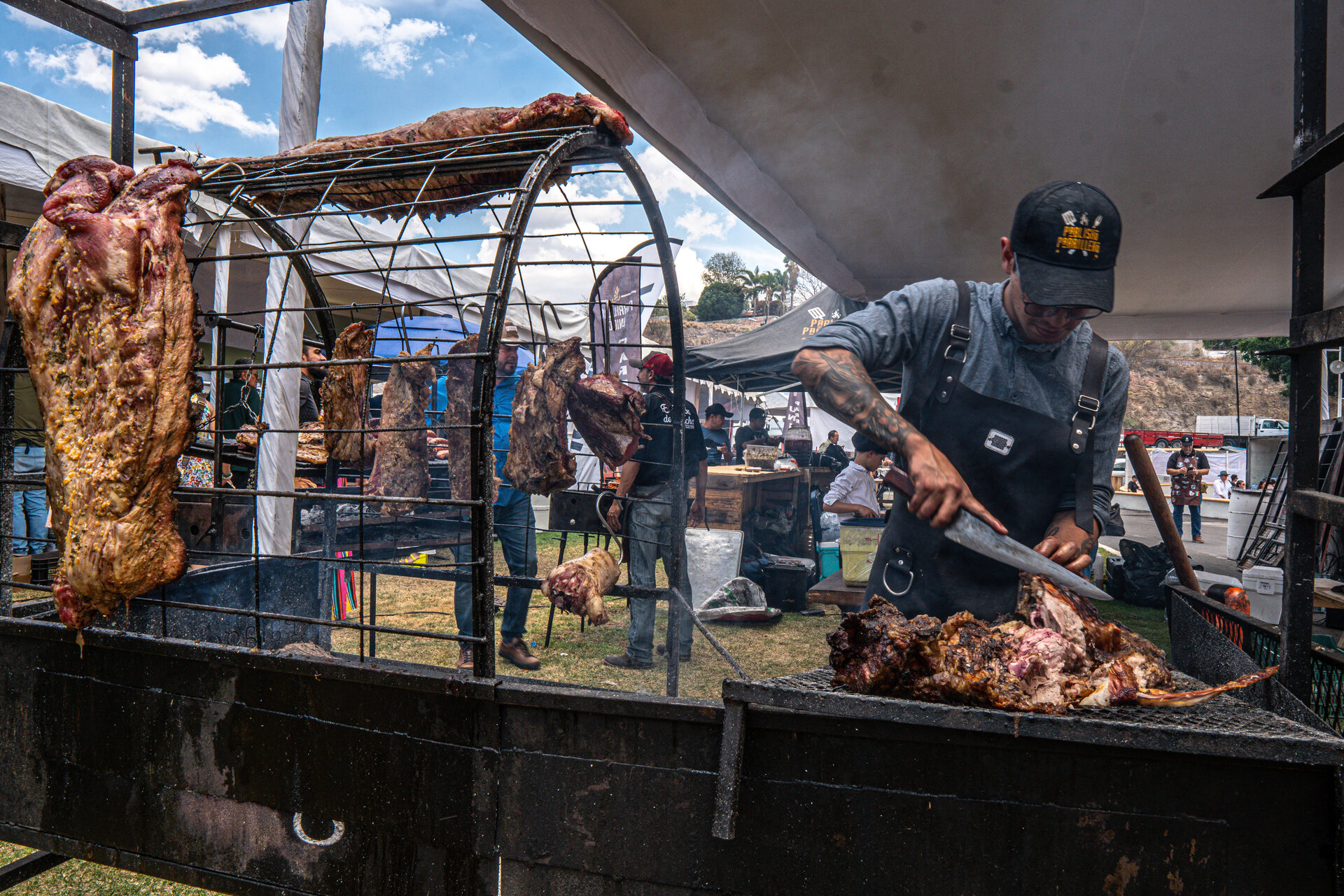 Stand con carnes y embutidos artesanales del festival